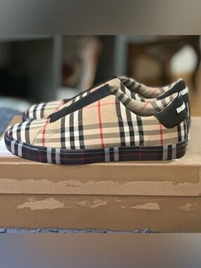 Men’s Burberry Markham KC Trainer (slip on)